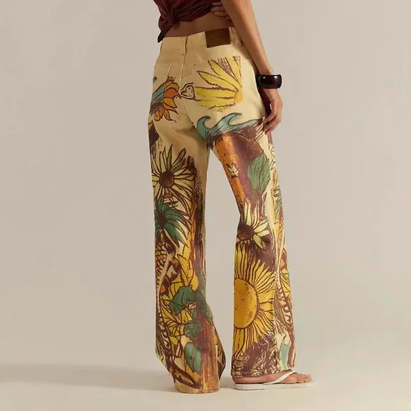 We The Free  tinsley beach scene printed denim jeans sunflowers wide leg barrel - Picture 2 of 14